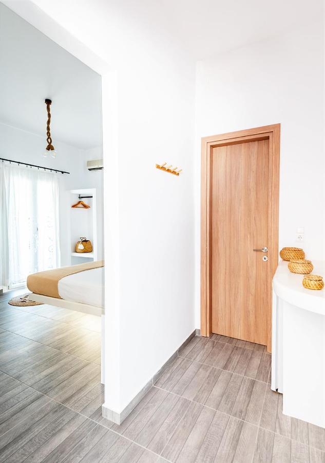 Dorkas Luxury Rooms&Apartments Livadakia Bagian luar foto