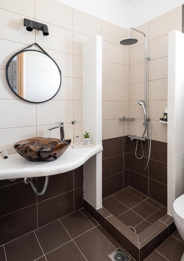 Dorkas Luxury Rooms&Apartments Livadakia Bagian luar foto