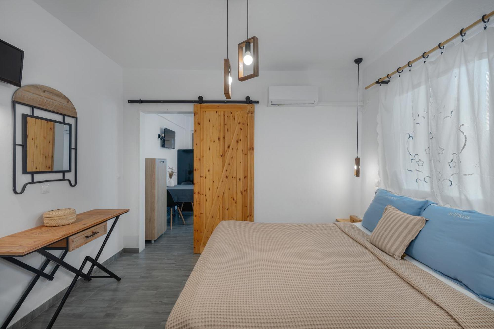 Dorkas Luxury Rooms&Apartments Livadakia Bagian luar foto