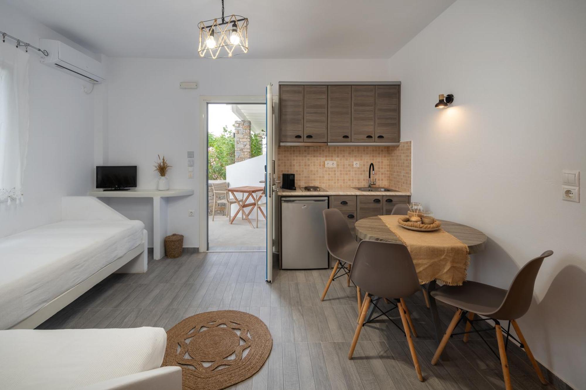Dorkas Luxury Rooms&Apartments Livadakia Bagian luar foto