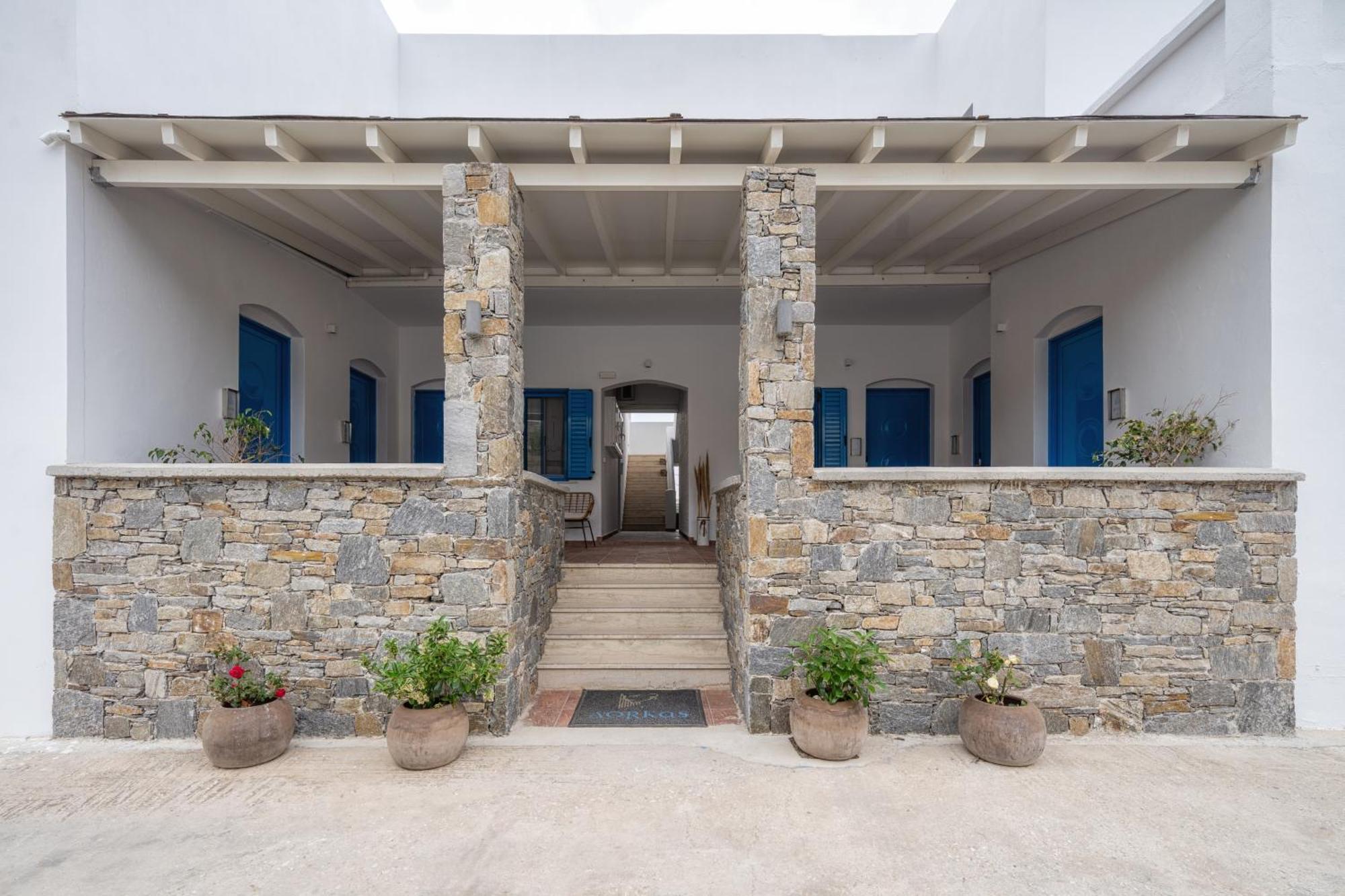Dorkas Luxury Rooms&Apartments Livadakia Bagian luar foto